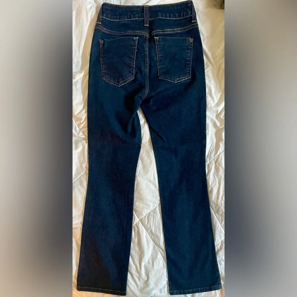DKNY jeans, size 2s/c (juniors) dark denim - Picture 3 of 4